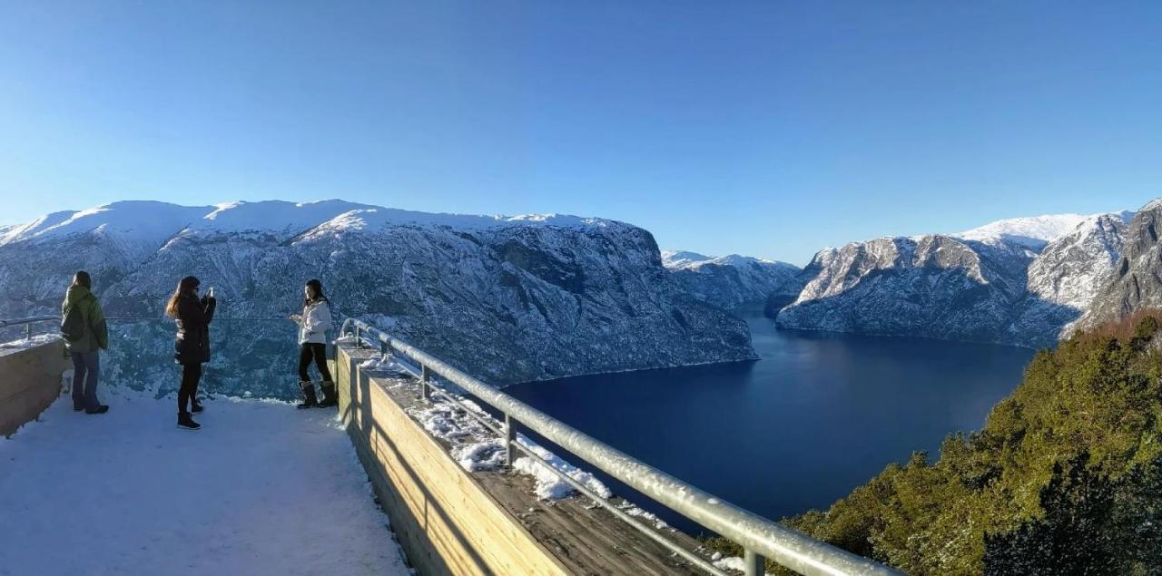 Panoramic Terrace, Huge Rain Shower And Cosy Lofts Flåm Eksteriør billede